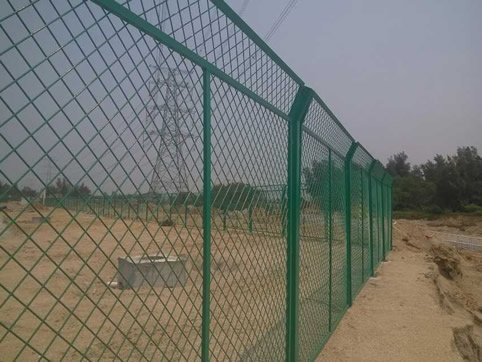 斜方孔廠區(qū)隔離柵